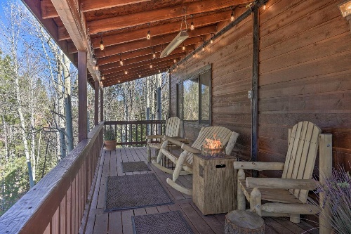 Mountain Paradise with Grill, WiFi and Stunning Views! image 1